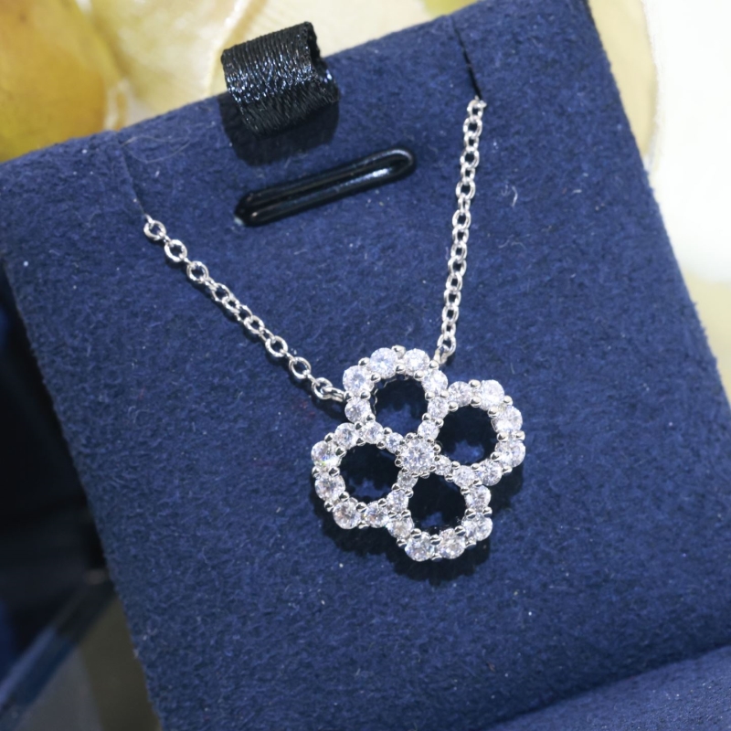 HARRY WINSTON